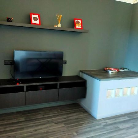 Appartement En Duplex Au 3Ieme Etage Sans Ascenseur Hyères Exteriör bild