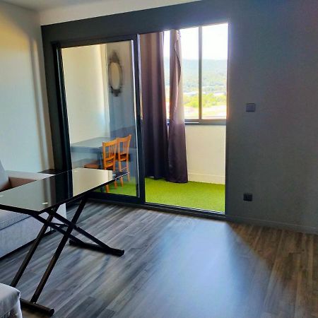 Appartement En Duplex Au 3Ieme Etage Sans Ascenseur Hyères Exteriör bild