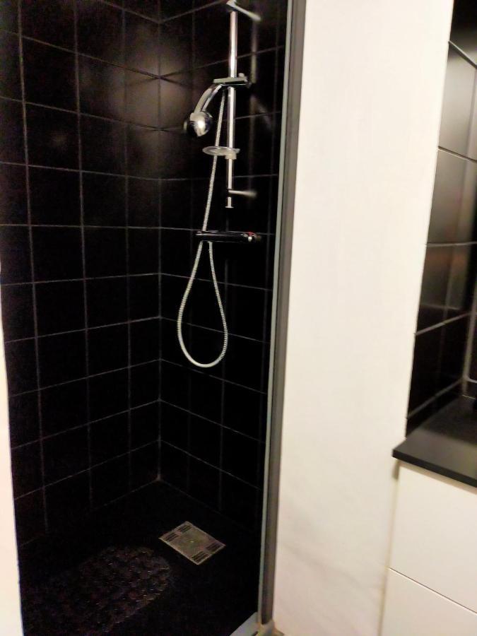Appartement En Duplex Au 3Ieme Etage Sans Ascenseur Hyères Exteriör bild