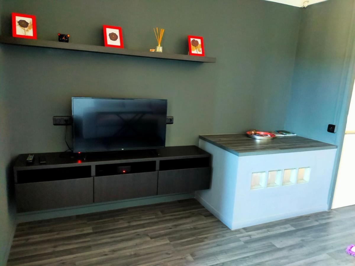 Appartement En Duplex Au 3Ieme Etage Sans Ascenseur Hyères Exteriör bild