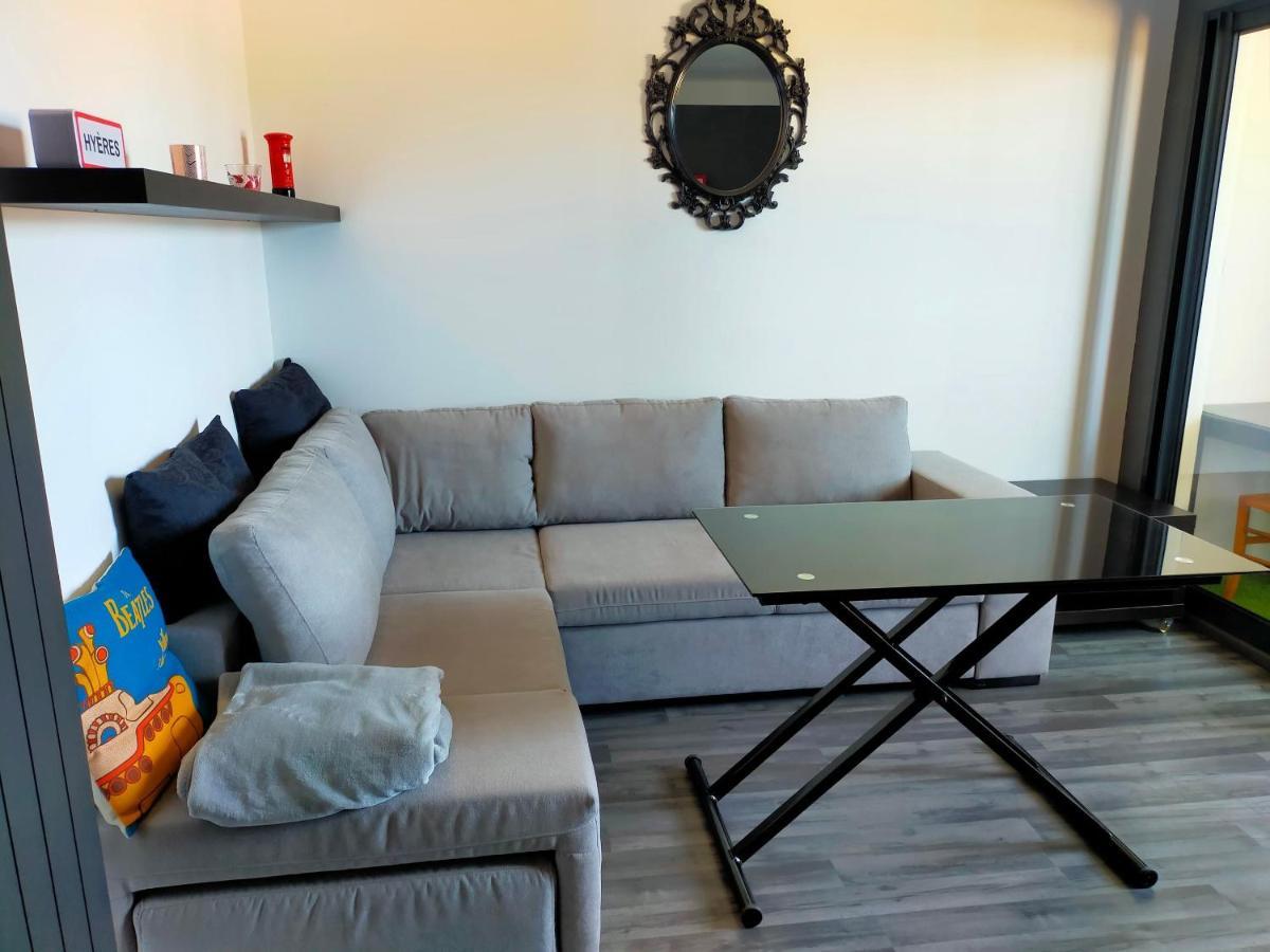 Appartement En Duplex Au 3Ieme Etage Sans Ascenseur Hyères Exteriör bild