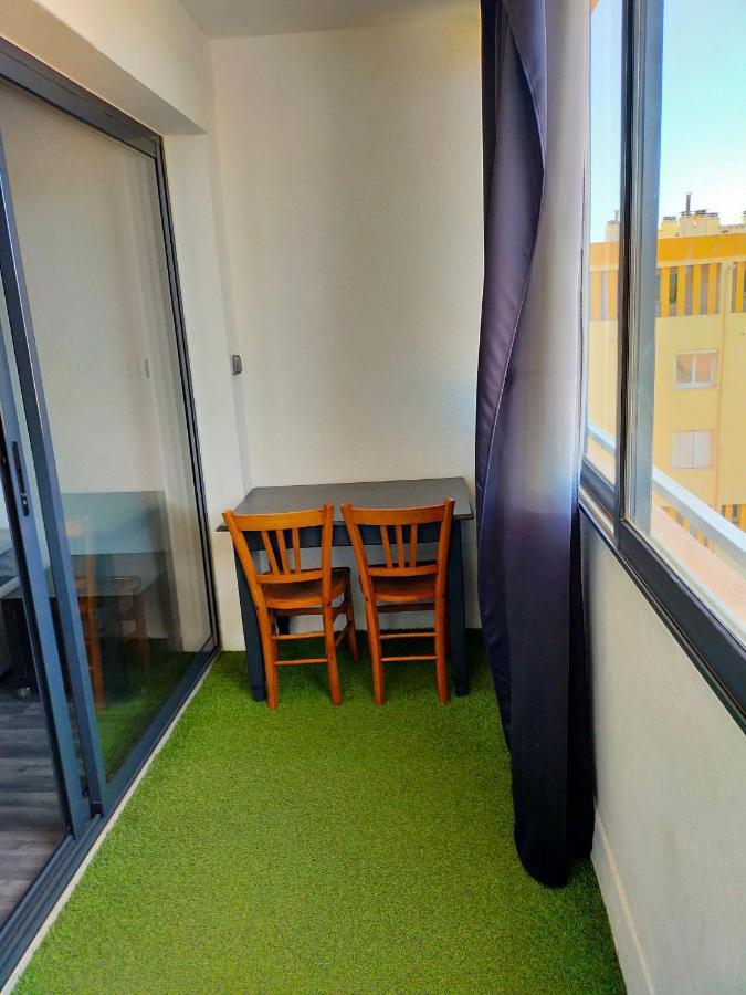 Appartement En Duplex Au 3Ieme Etage Sans Ascenseur Hyères Exteriör bild