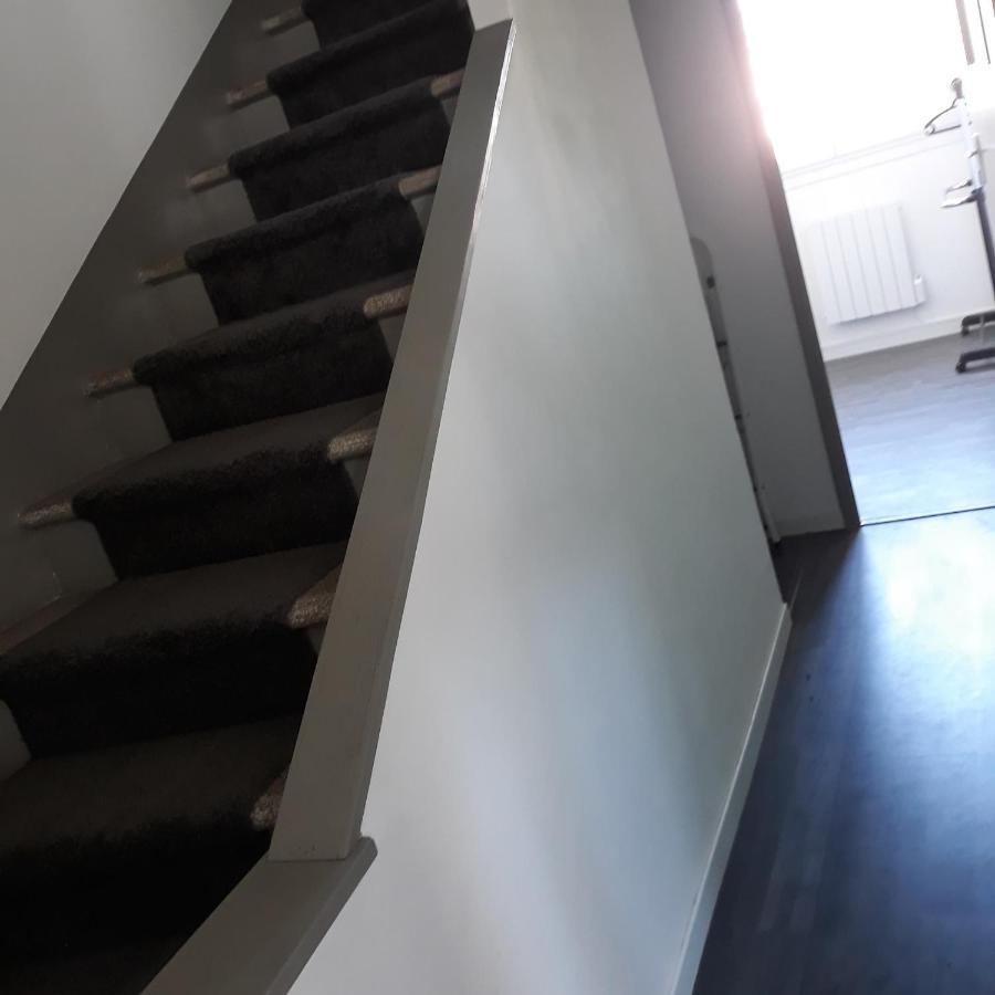 Appartement En Duplex Au 3Ieme Etage Sans Ascenseur Hyères Exteriör bild