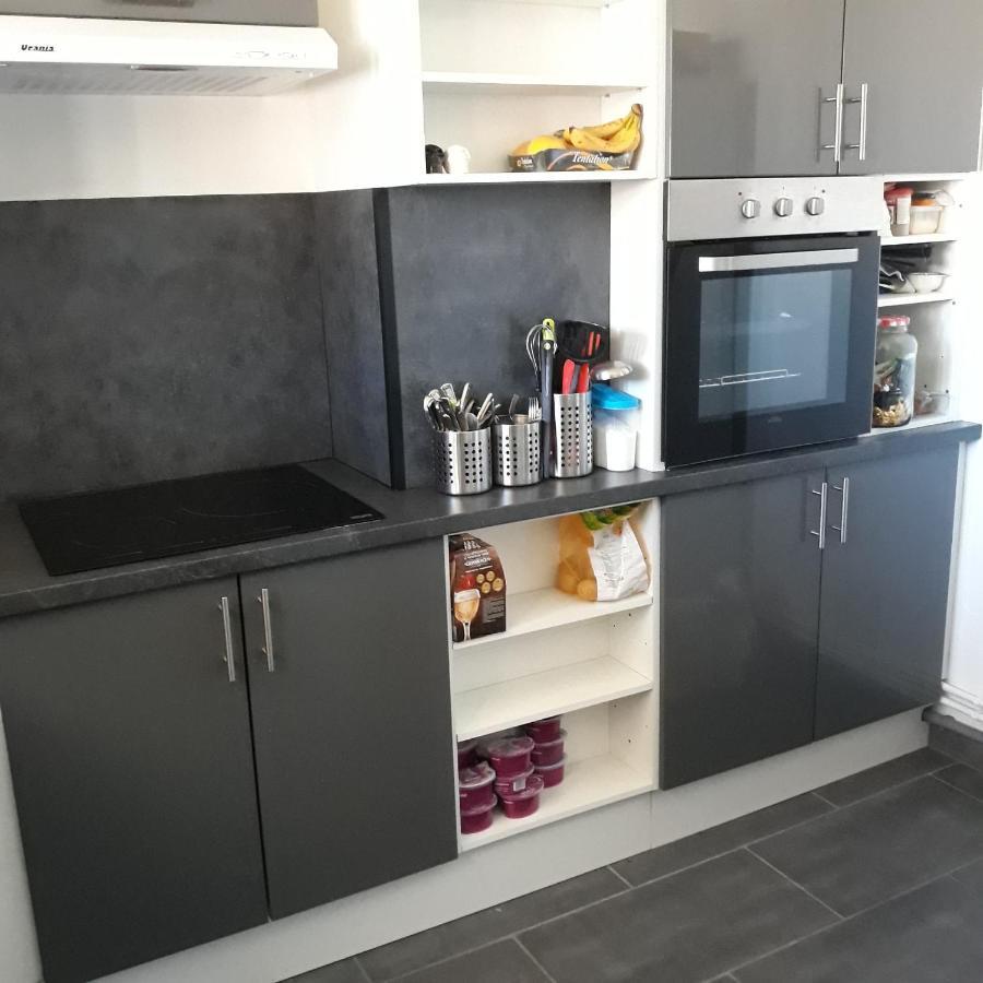 Appartement En Duplex Au 3Ieme Etage Sans Ascenseur Hyères Exteriör bild