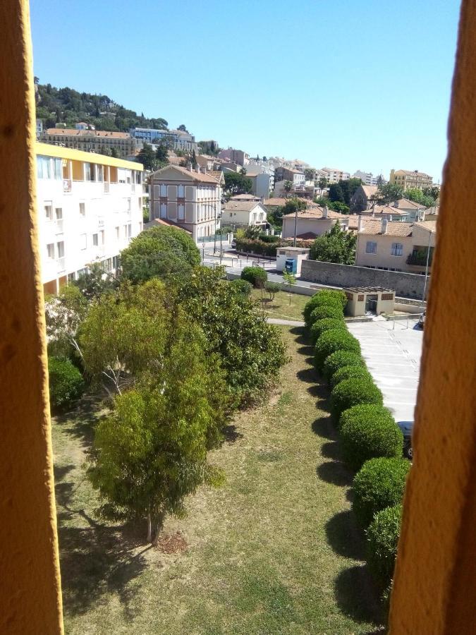 Appartement En Duplex Au 3Ieme Etage Sans Ascenseur Hyères Exteriör bild